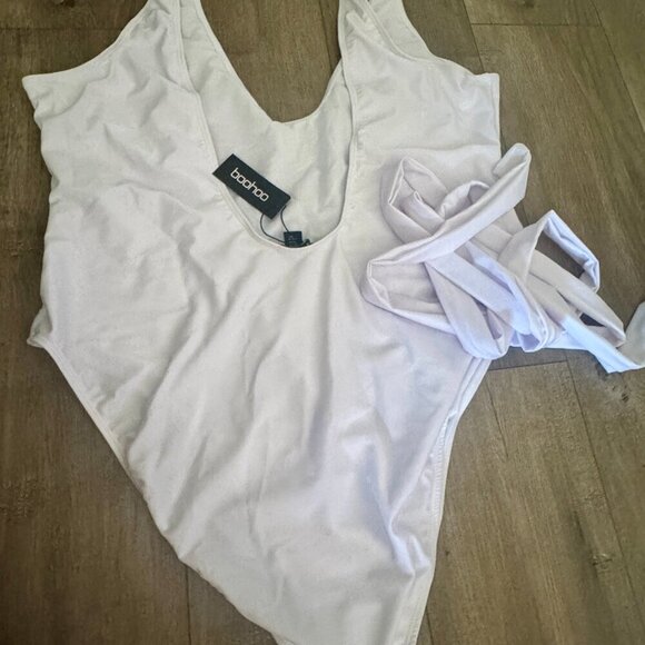 Boohoo Plus Tie Waist Swimsuit | White | Size 24 | NWT - Picture 3 of 4